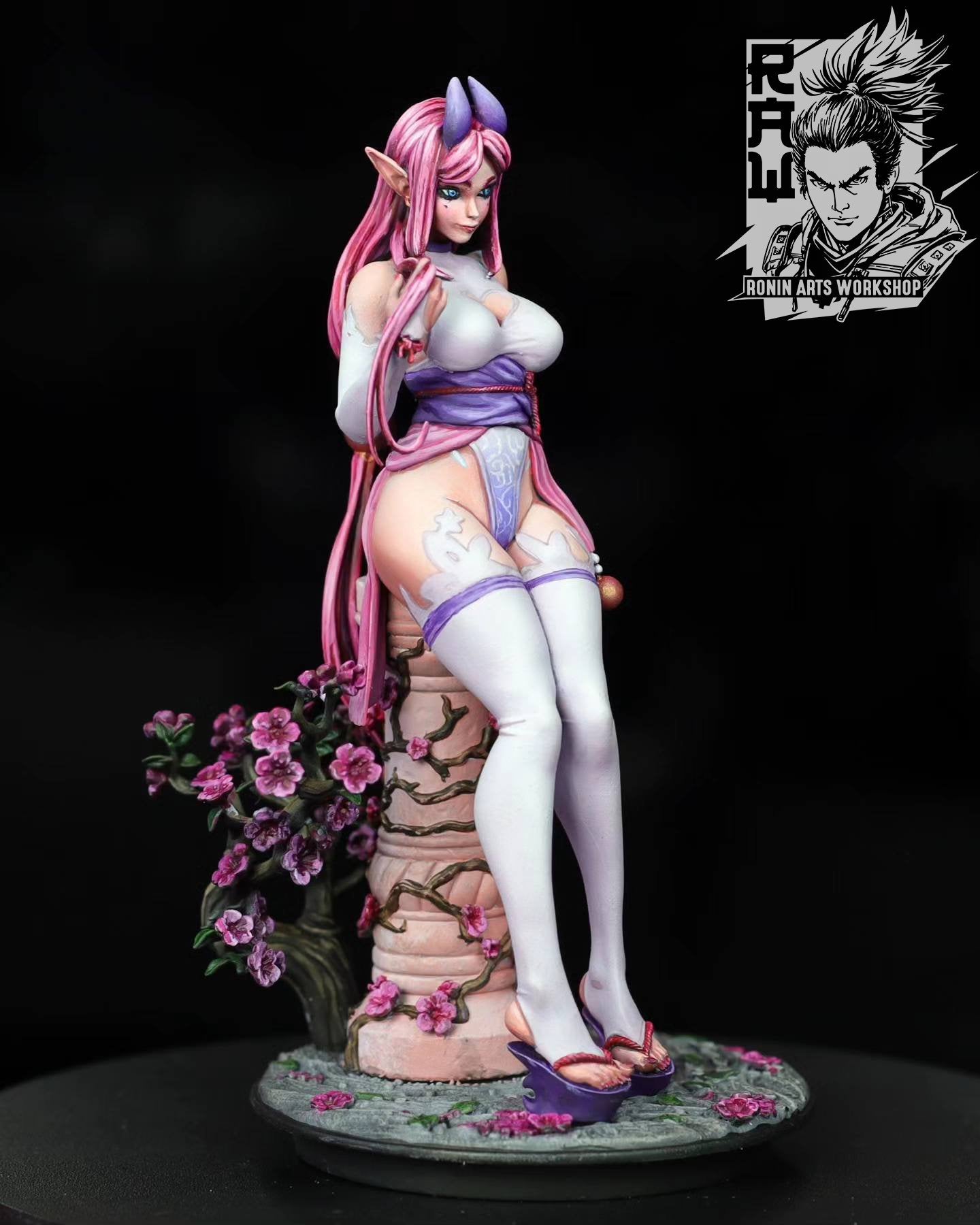Resin Miniature - Hanny Bunny Pin-Up Figure