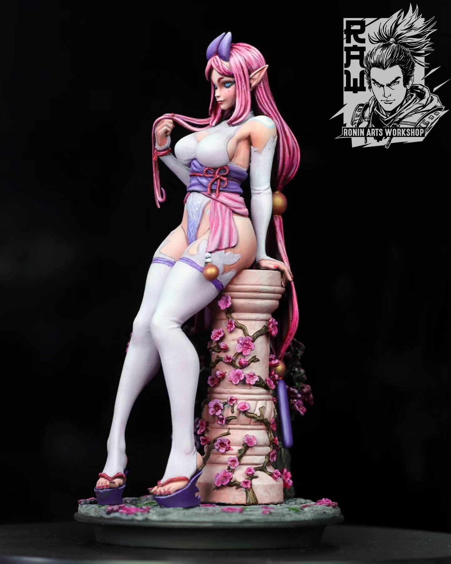 Resin Miniature - Hanny Bunny Pin-Up Figure