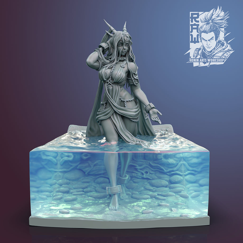 Resin Miniature - Lady Shura Pin Up