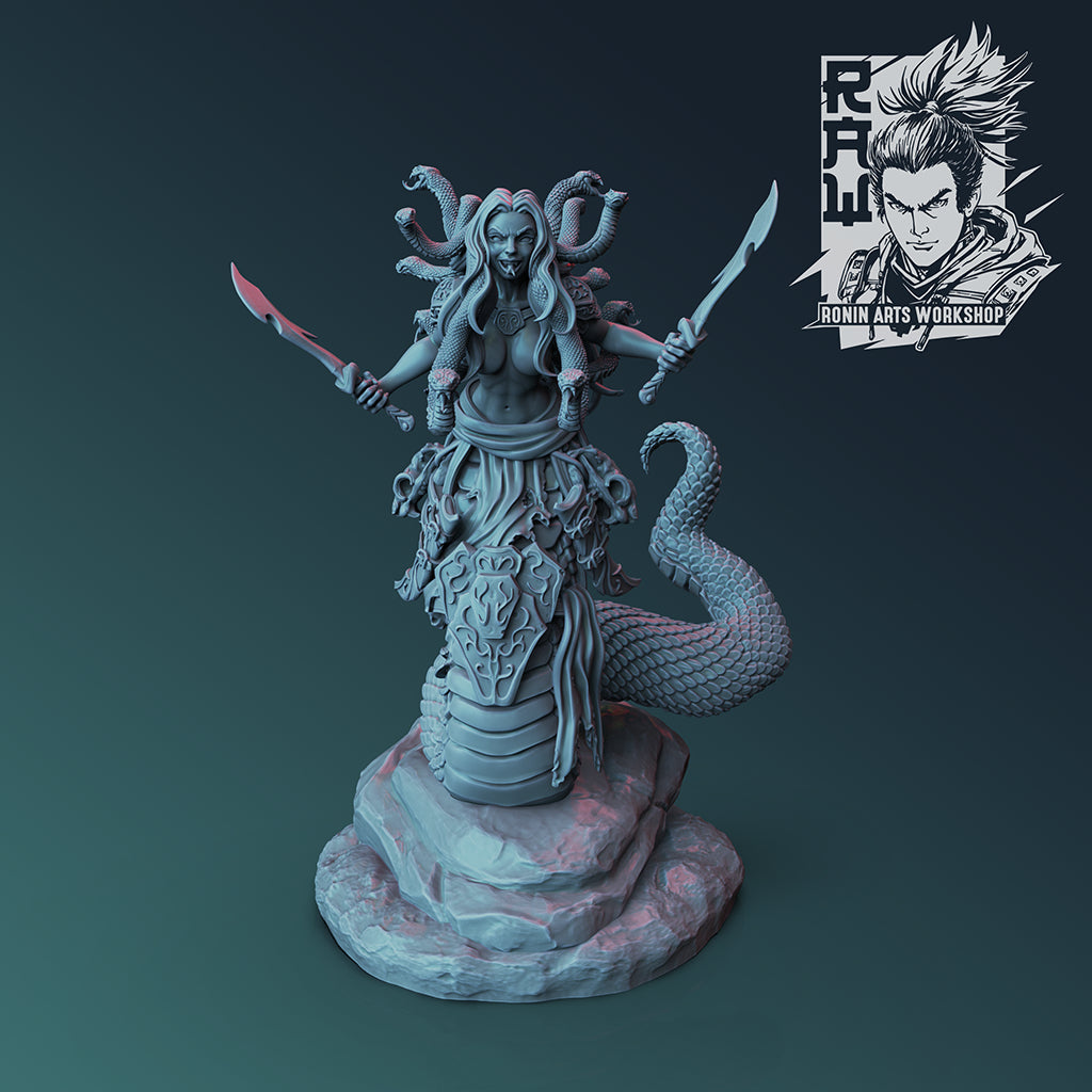 Resin Miniature - Scynthia The Stalking Shadow
